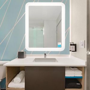Standard Queen Room Two Queen Beds Tub Mobility or Communications Accessible